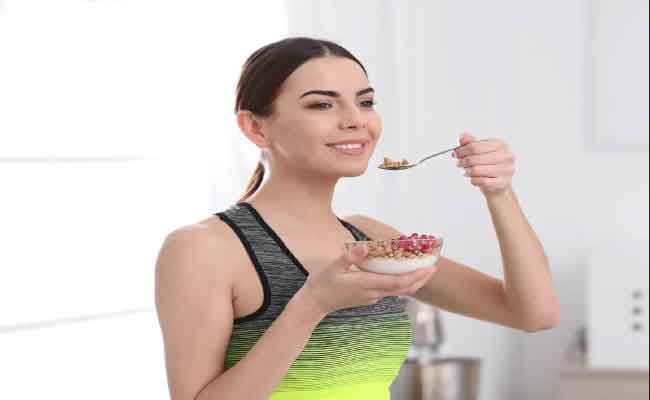 هل تتجاهلين وجبة الفطور وتتأخرين في تناول العشاء؟ إذن أنتِ عرضة لهذا المرض