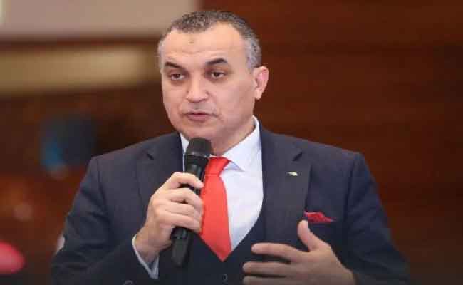 زروقي يشدد على ضرورة مواكبة استعدادات إطلاق خدمات الجيل الخامس 