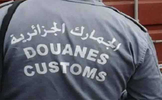 جمارك عنابة تحجز 130 محرك سيارات غير مصرّح بها