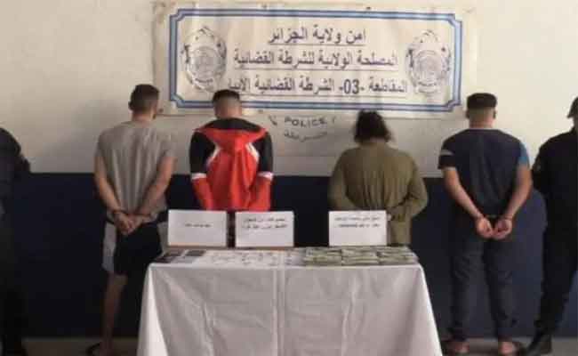 توقيف أفراد عصابة إجرامية تحترف سرقة المنازل بالأبيار بالعاصمة
