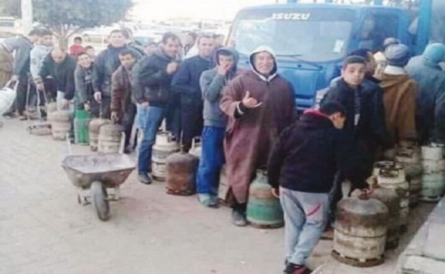 في بلاد الغاز والبترول مليون ونصف مواطن جزائري بدون كهرباء وغاز