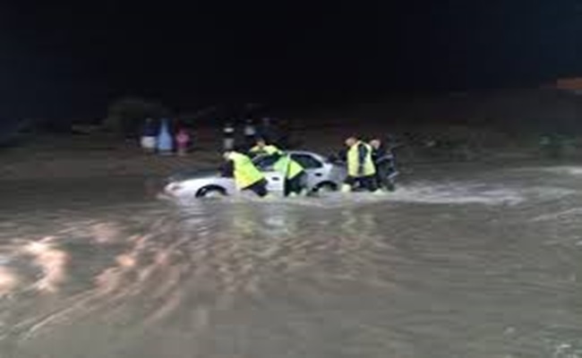 تقلبات جوية...انتشال جثة عشريني و إبعاد 4 عائلات محصورة بالمياه في الشلف