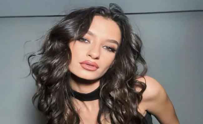 أميرة أديب: أمي مصدر إلهامي وتجمعني صداقة قوية بـ أمير المصري