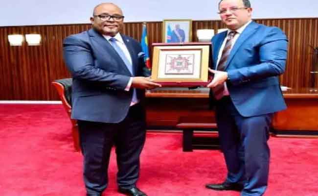 استقبال بودن من قبل رئيس المجلس الوطني الكونغولي