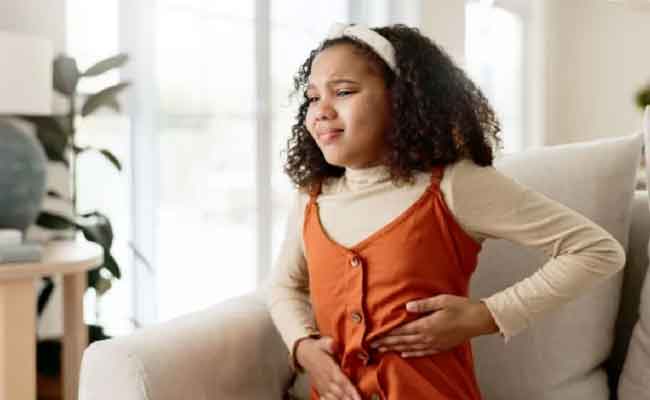 7 علامات مبكرة لالتهاب الزائدة الدودية لدى طفلك