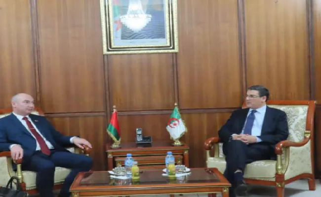 آيت مسعودان يستقبل نظيره البيلاروسي لتوسيع مجالات التعاون الصحي