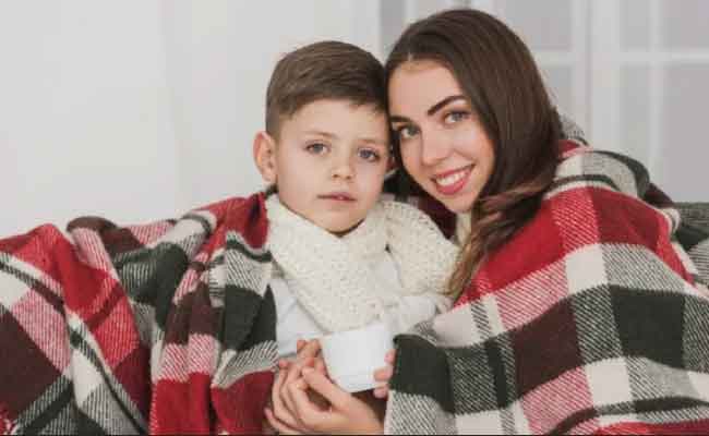 شكوى تتكرر: لماذا يمرض بعض الأطفال أكثر من غيرهم رغم أنهم يعيشون الظروف نفسها؟