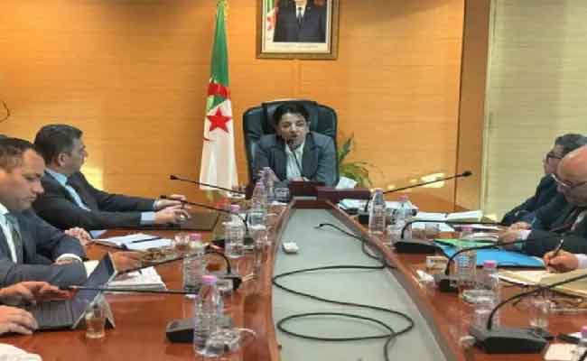 عبد اللطيف تترأس اجتماعا تنسيقيا مع جمعيات حماية المستهلك