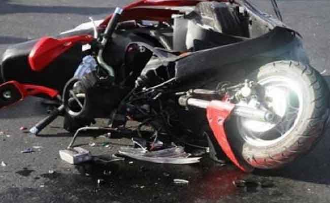 إصطدام دراجة نارية وجرار يخلف مصرع ثلاثيني بالبويرة