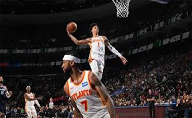 NBA...جونسون يقود أتلانتا هوكس للفوز على سيكسرز بعد وقتين إضافيين