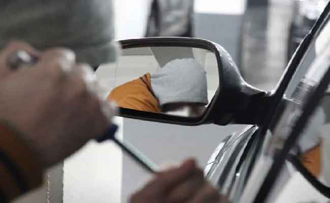 تفكيك جماعات إجرامية تحترف سرقة المركبات ولواحقها بالعاصمة