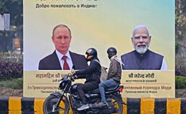 بوتين يصل إلى الهند لتعزيز التعاون في مجالي الدفاع والتجارة
