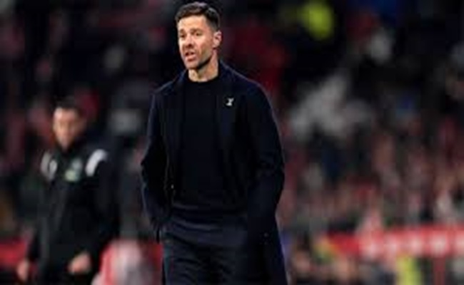 ريال مدريد يحسم مصير تشابي ألونسو...