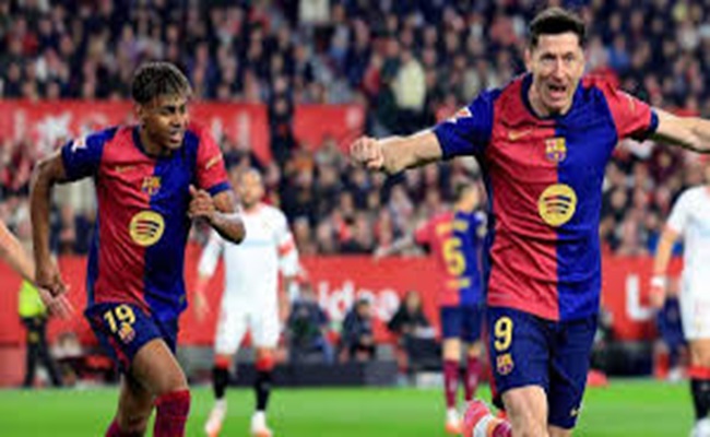 هل استحق لاعب فياريال الطرد بعد التدخل على لامين يامال